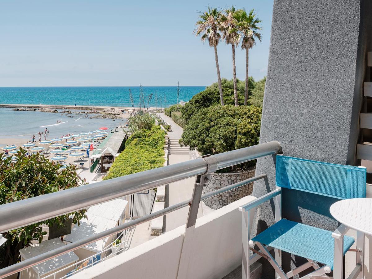 Hotel Riviera Anzio Esterno foto
