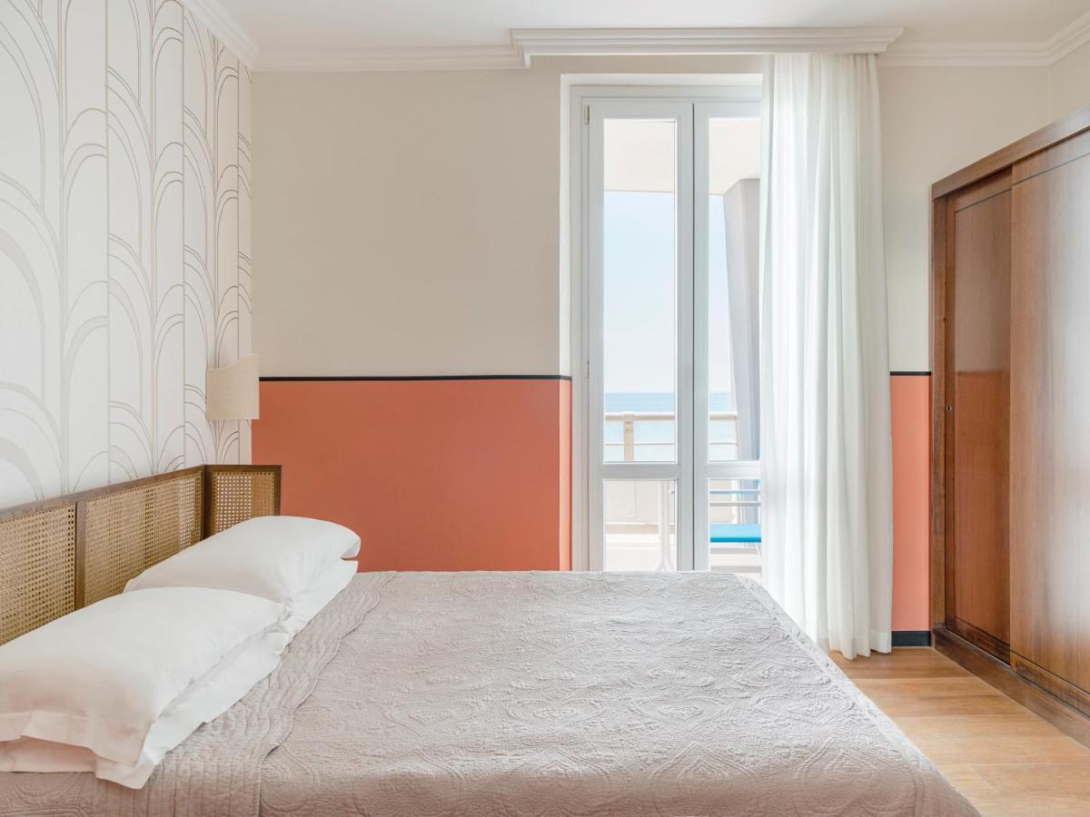 Hotel Riviera Anzio Esterno foto