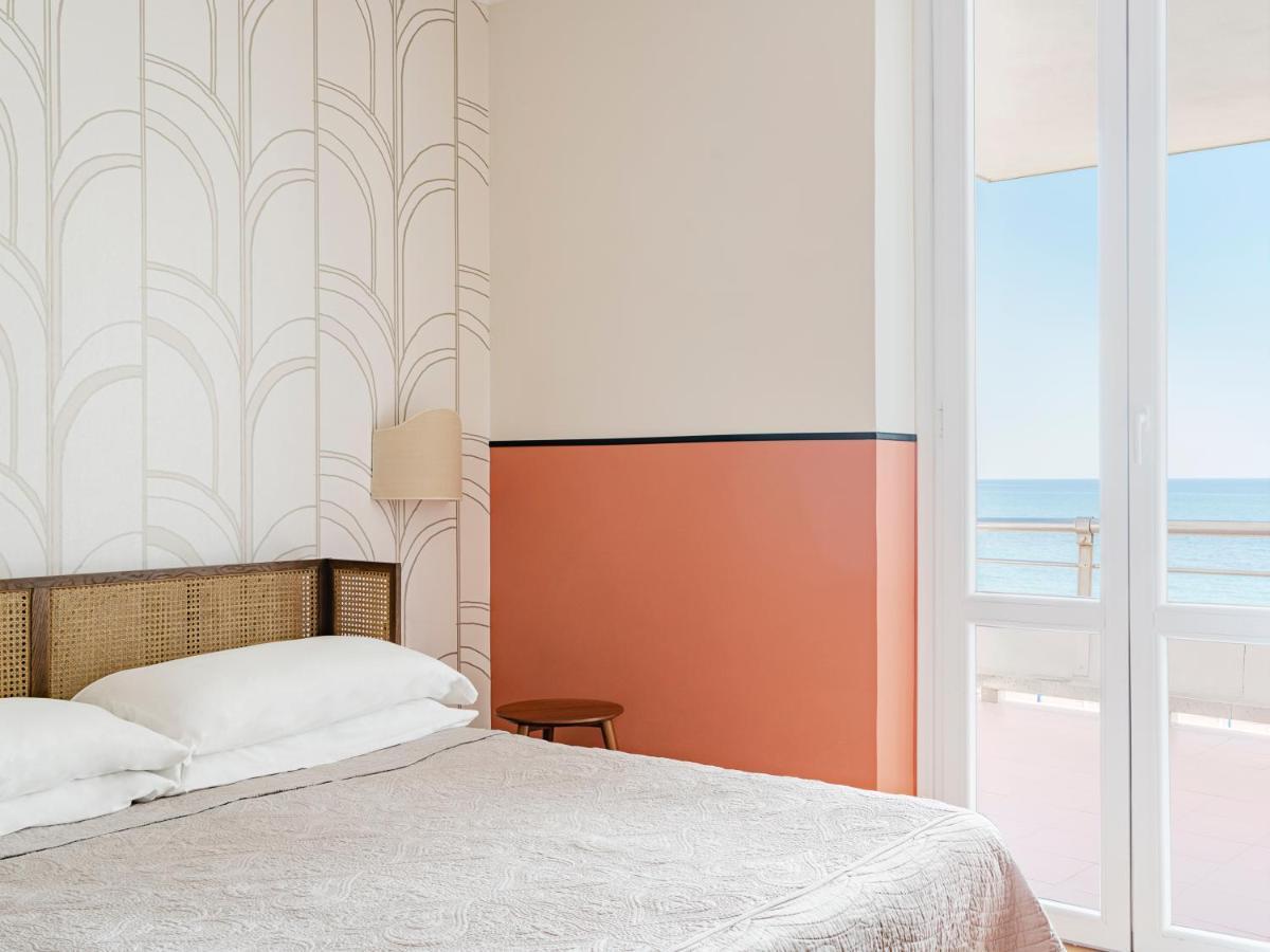 Hotel Riviera Anzio Esterno foto