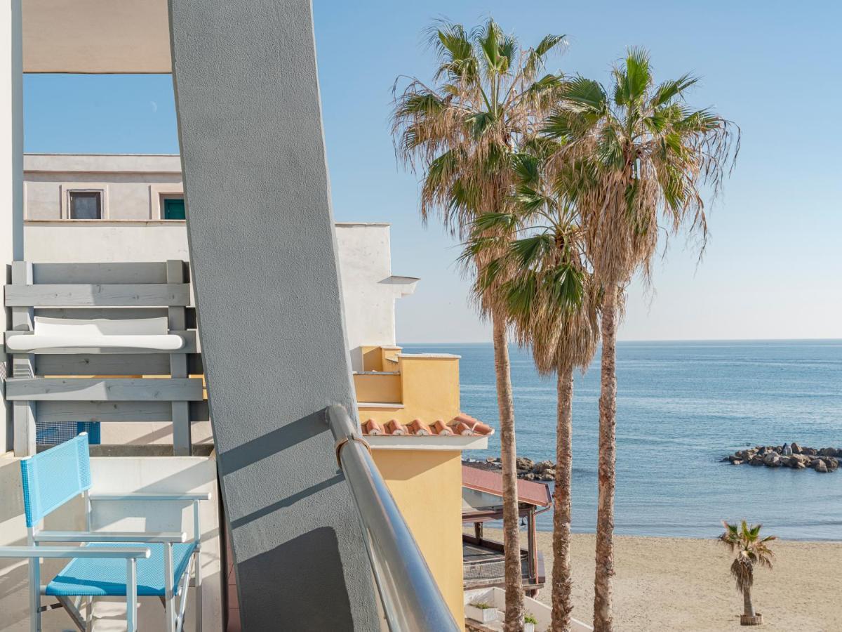 Hotel Riviera Anzio Esterno foto