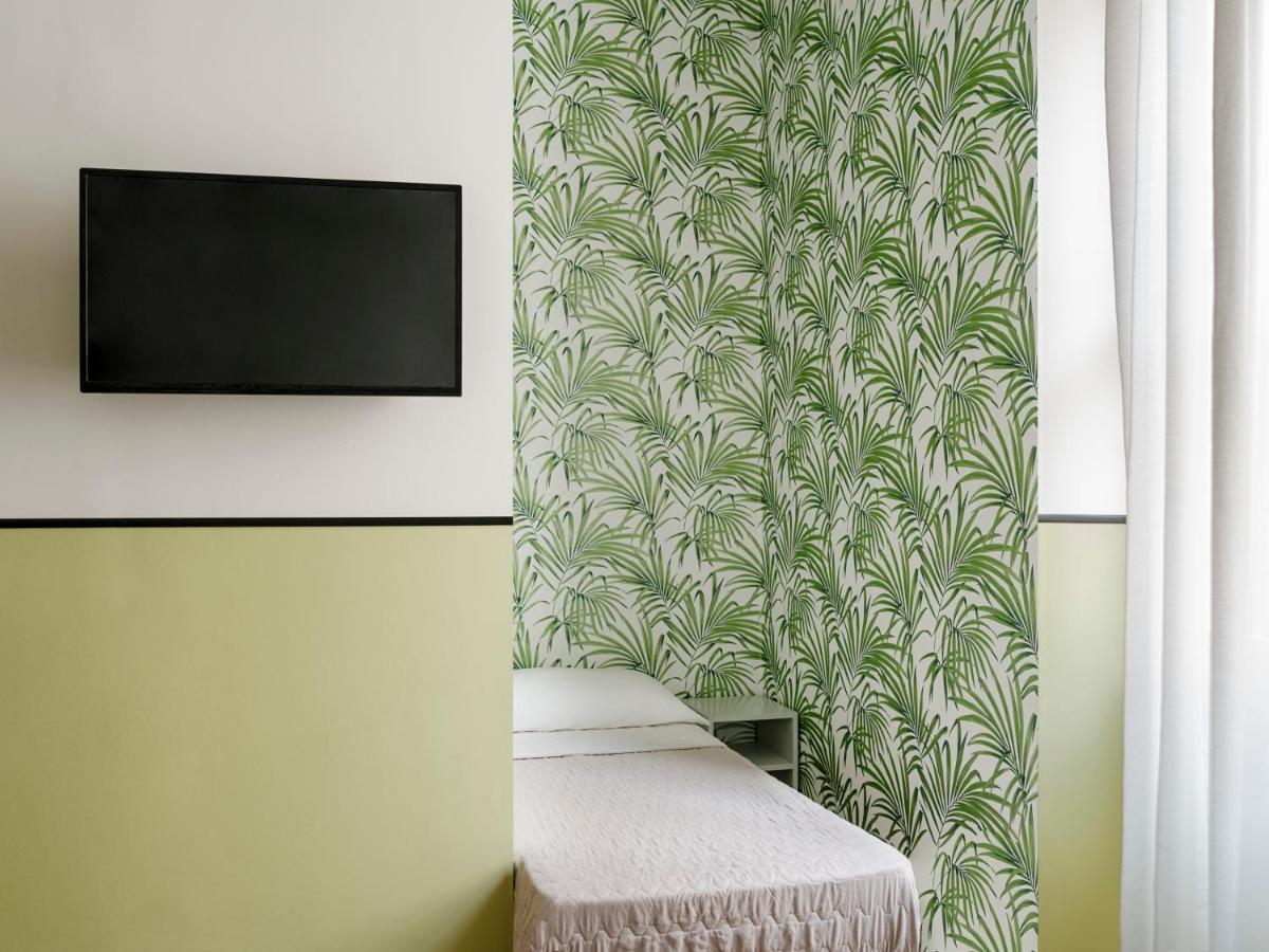 Hotel Riviera Anzio Esterno foto