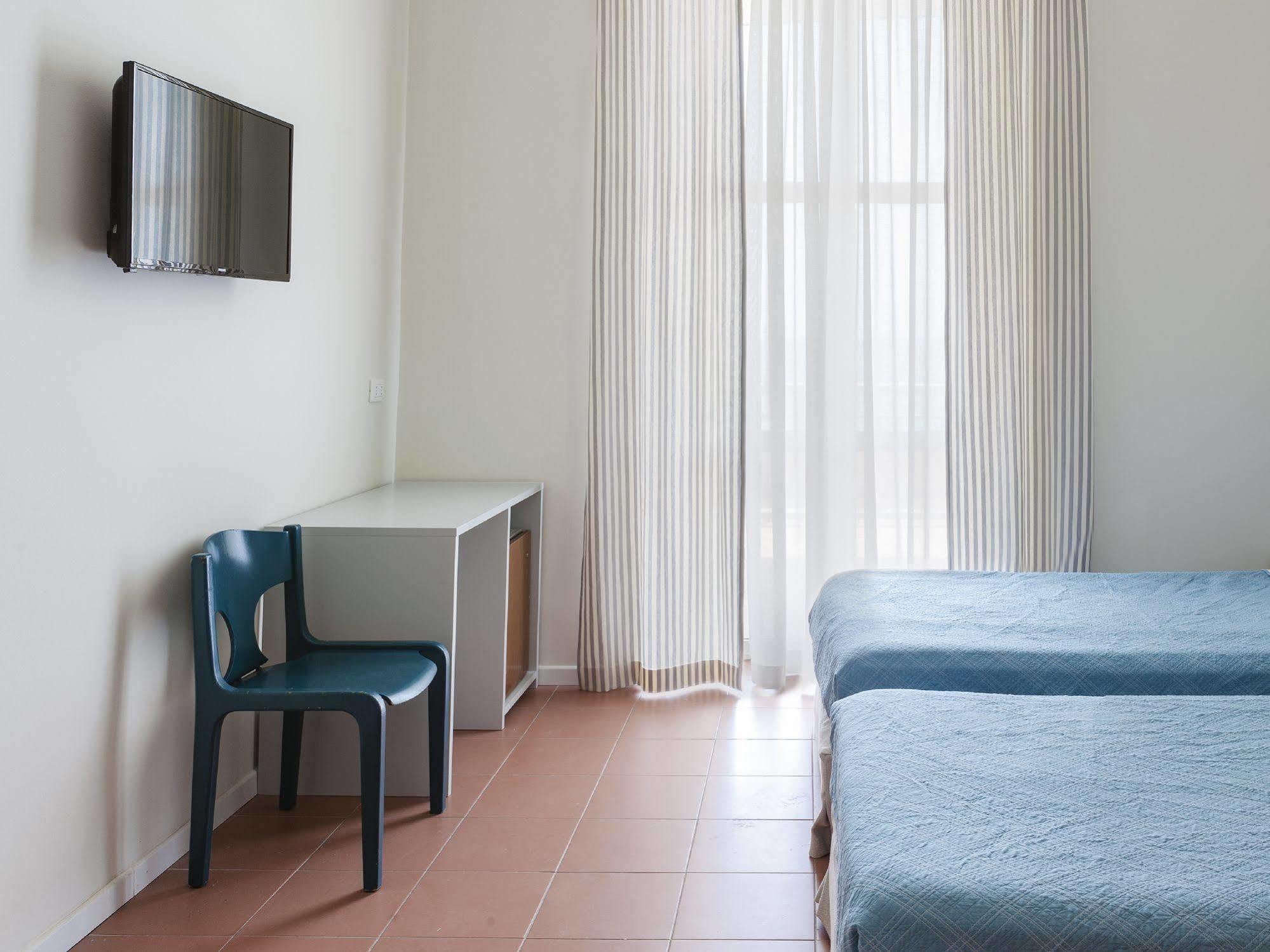 Hotel Riviera Anzio Esterno foto