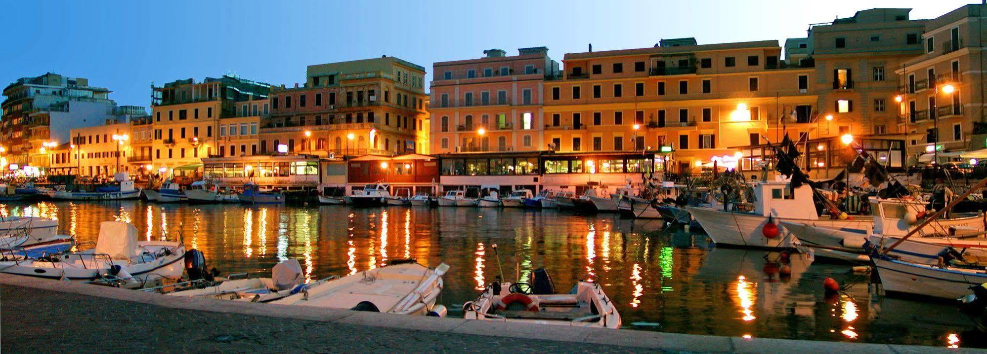Hotel Riviera Anzio Esterno foto